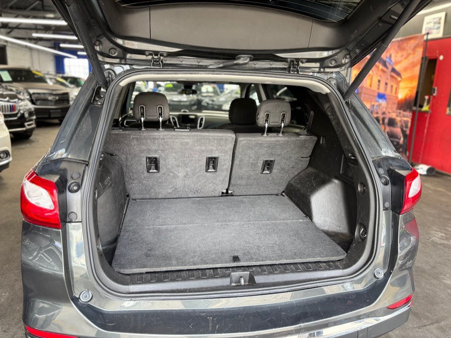 Used 2019 Chevrolet Equinox LT w/ Driver Convenience Package FWD image 7