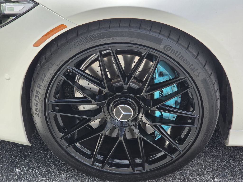 Used 2024 Mercedes-Benz S 63 AMG S w/ Carbon Fiber Exterior Package image 10