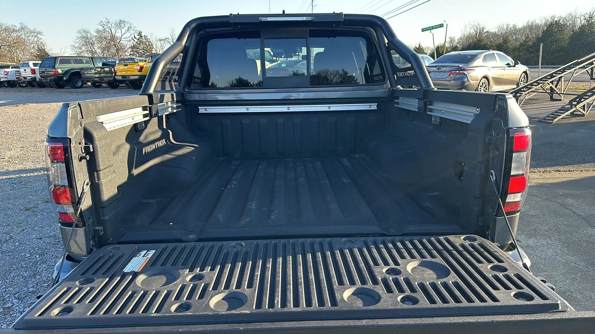 Used 2022 Nissan Frontier SV image 20