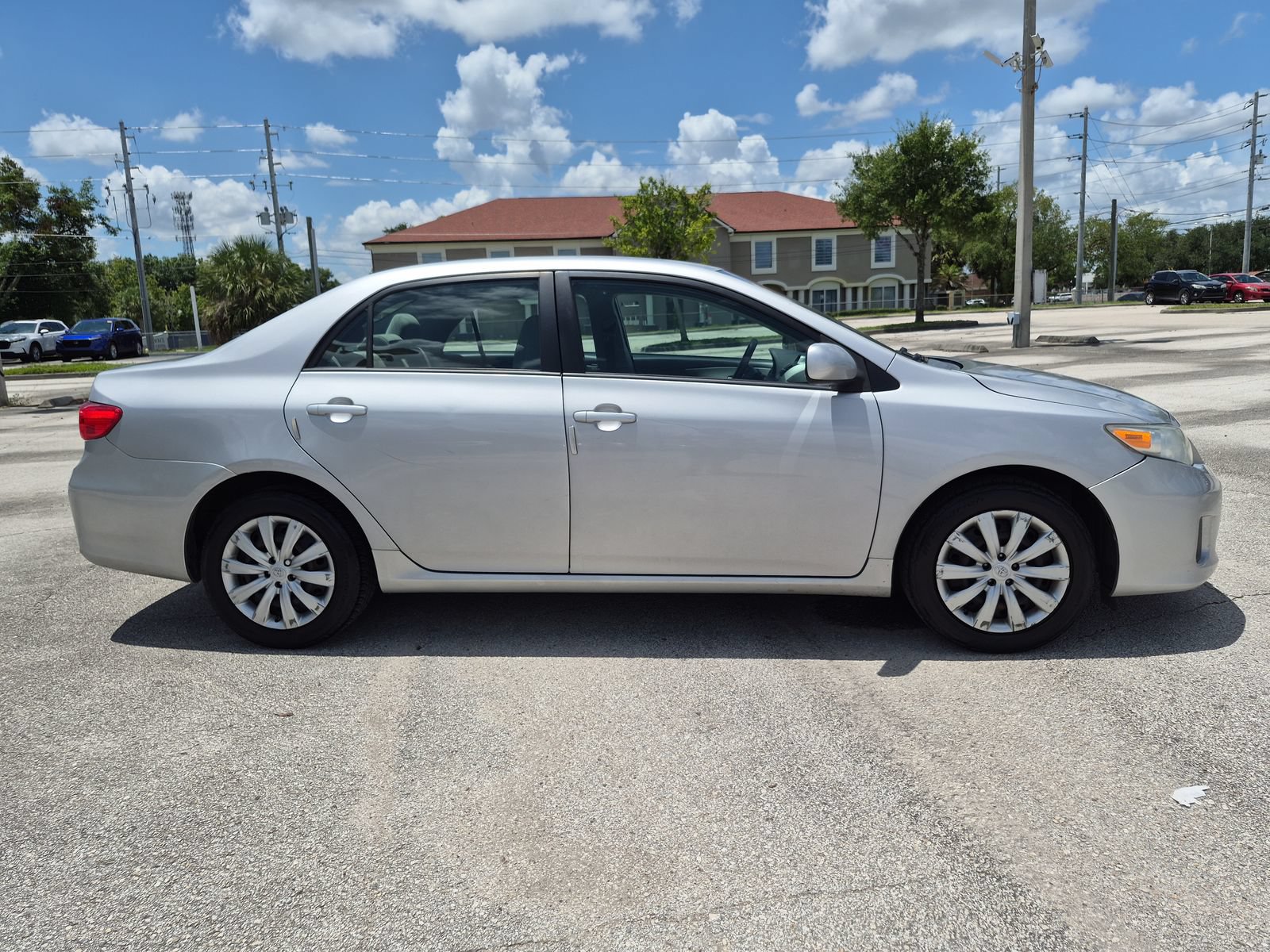 Used 2012 Toyota Corolla LE FWD image 7