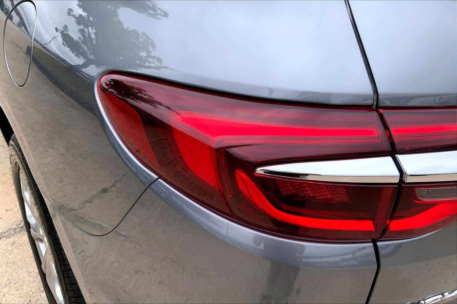 Used 2020 Buick Enclave Avenir w/ Avenir Technology Package image 28