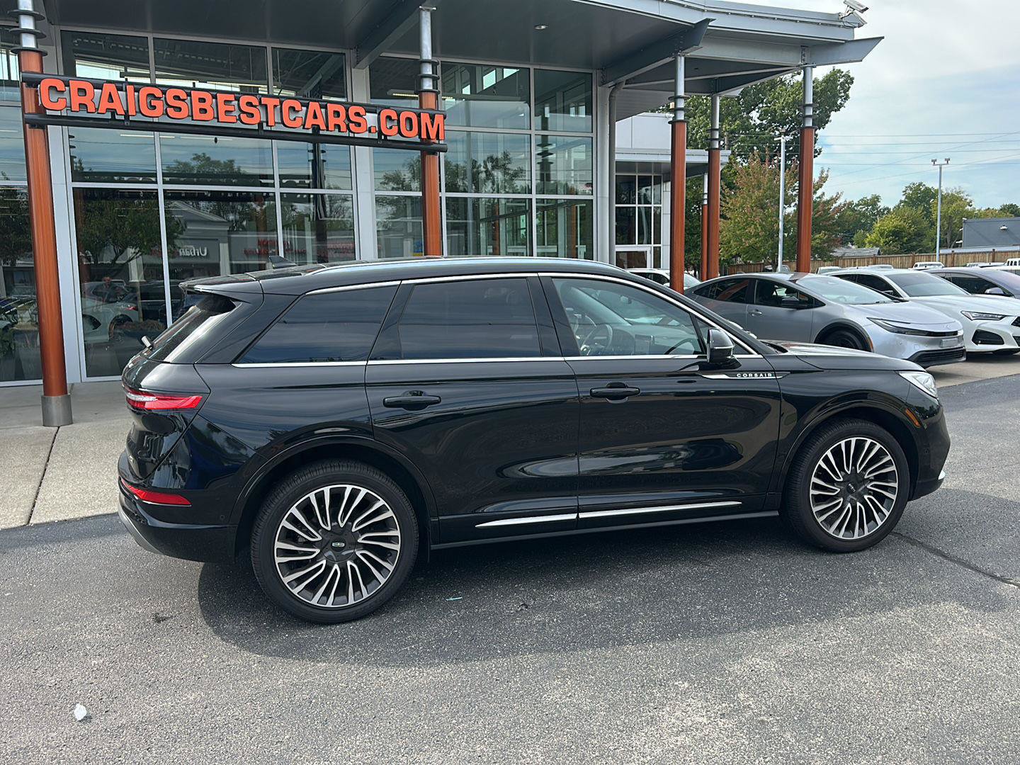 Used 2020 Lincoln Corsair Reserve w/ Equipment Group 201A AWD/4WD image 2