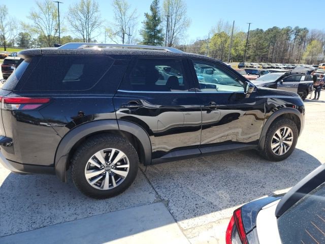 Used 2022 Nissan Pathfinder SL image 15