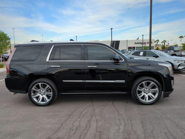 Used 2015 Cadillac Escalade Premium AWD/4WD image 4