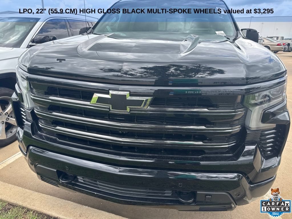 Used 2025 Chevrolet Silverado 1500 High Country w/ High Country Premium Package AWD/4WD video 3