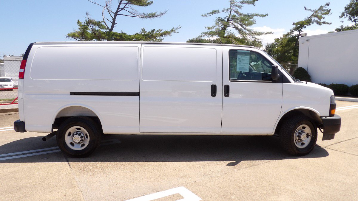 Used 2025 Chevrolet Express 2500 Extended w/ Driver Convenience Package RWD image 2