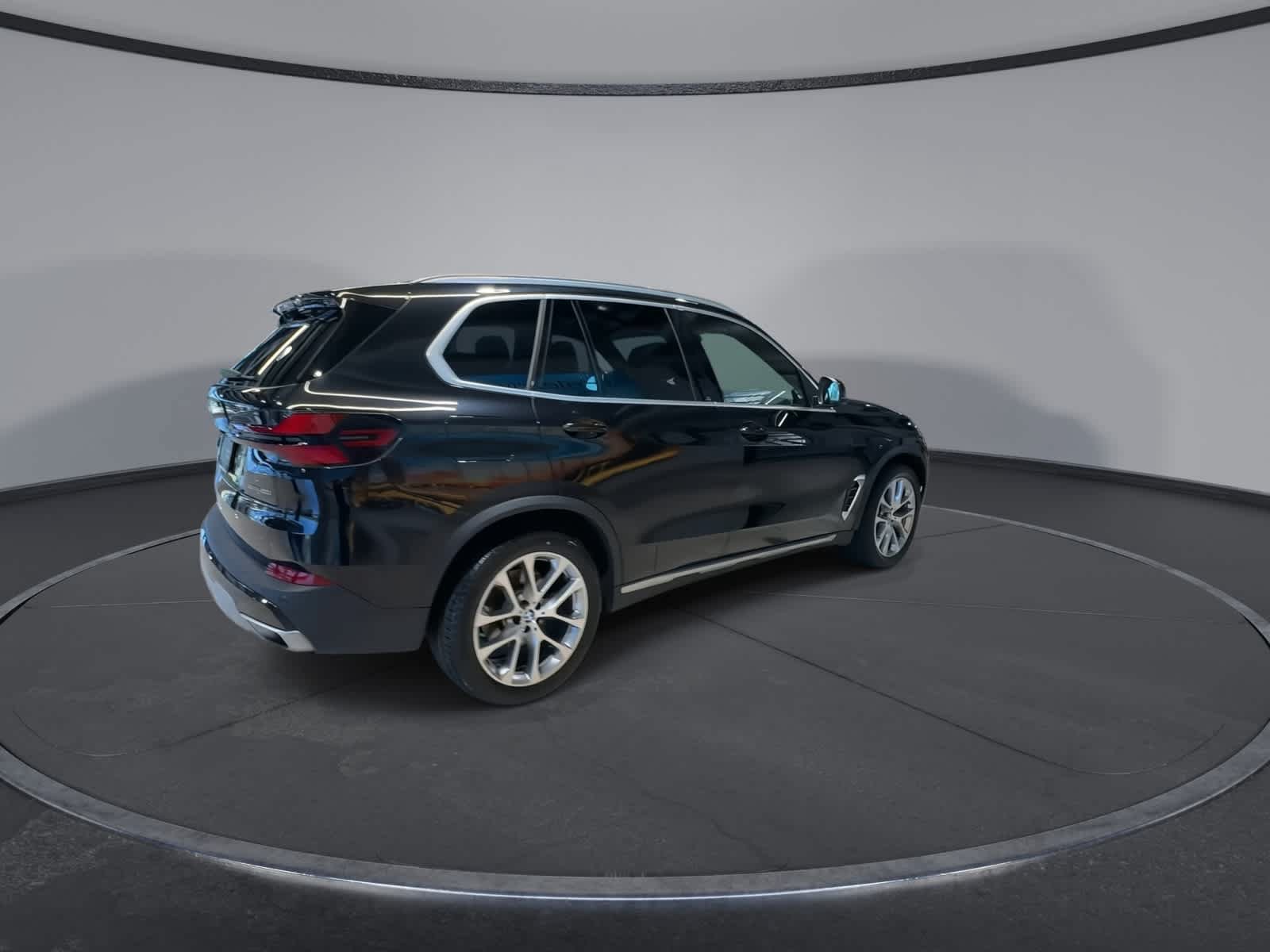 Used 2024 BMW X5 xDrive40i w/ Premium Package AWD/4WD image 11
