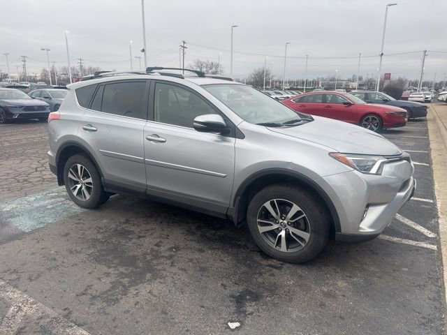 Used 2018 Toyota RAV4 XLE image 3