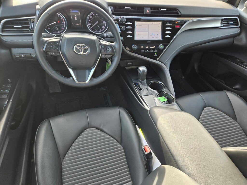 Used 2020 Toyota Camry SE FWD image 12