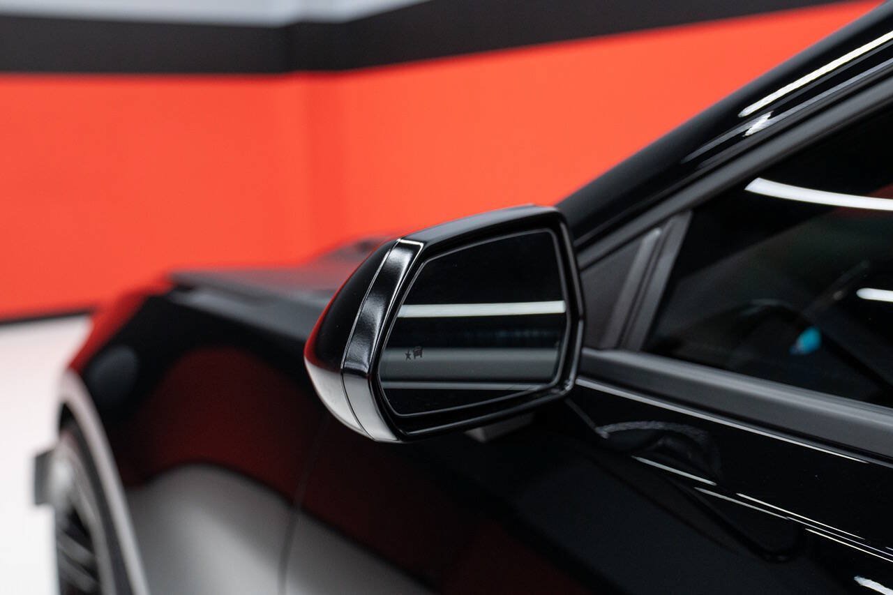 Used 2021 Chevrolet Camaro ZL1 RWD image 36