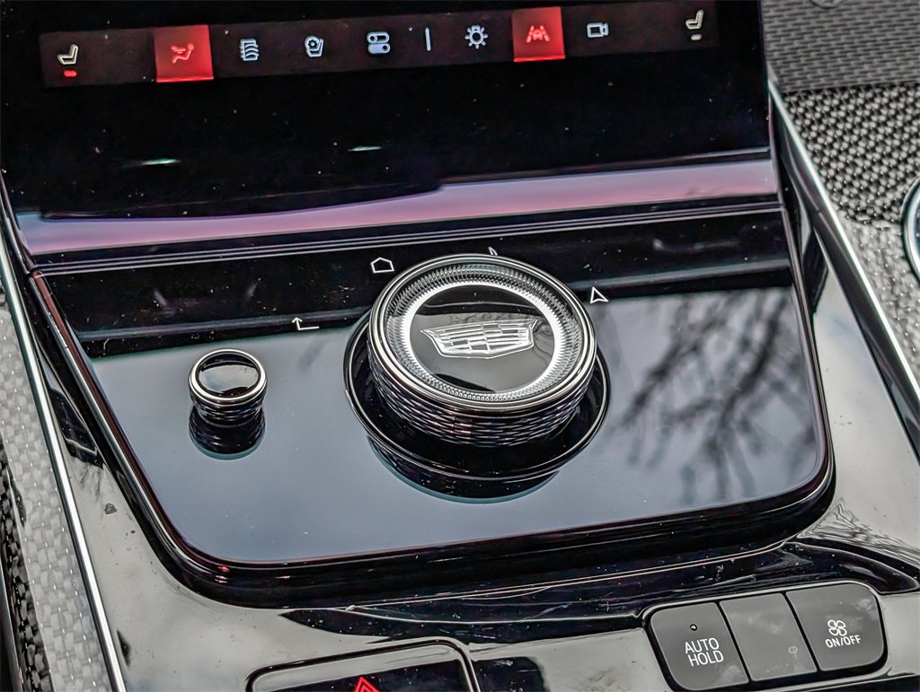 Used 2025 Cadillac Escalade ESV V image 29