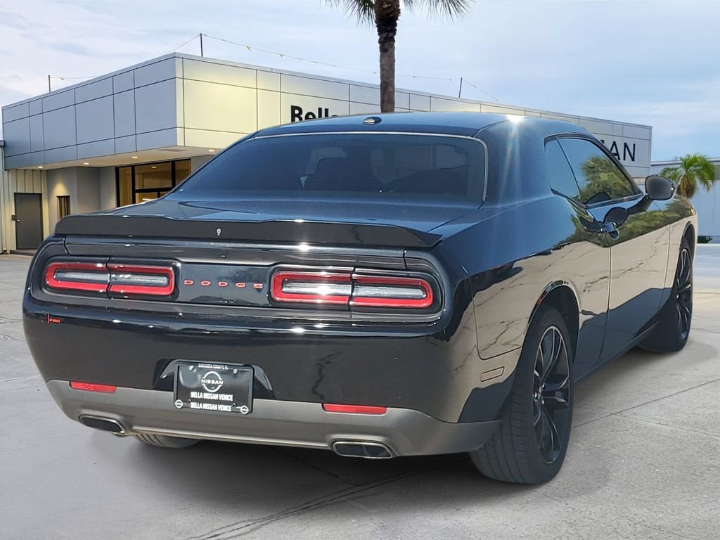 Used 2018 Dodge Challenger SXT RWD image 6
