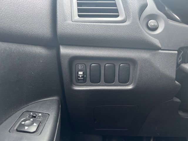 Used 2018 Mitsubishi Outlander Sport LE AWD/4WD image 23