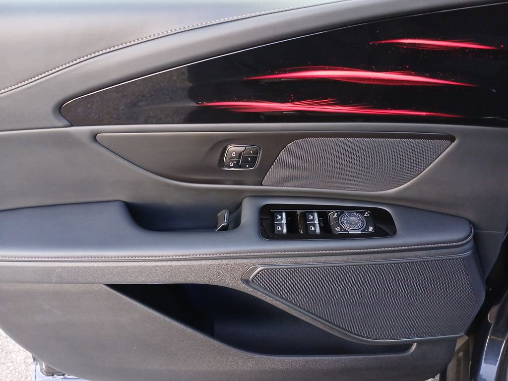 Used 2024 Lincoln Nautilus Premier w/ Jet Appearance Package image 24