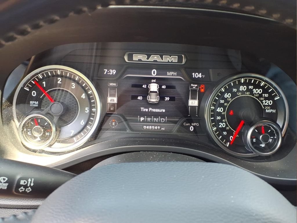 Used 2022 RAM 1500 Big Horn AWD/4WD image 17