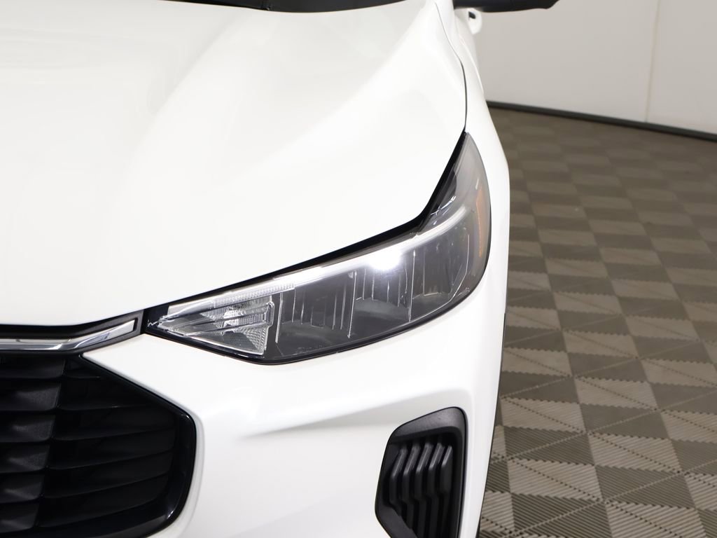 Used 2023 Ford Escape Active w/ Tech Pack #2 FWD image 17
