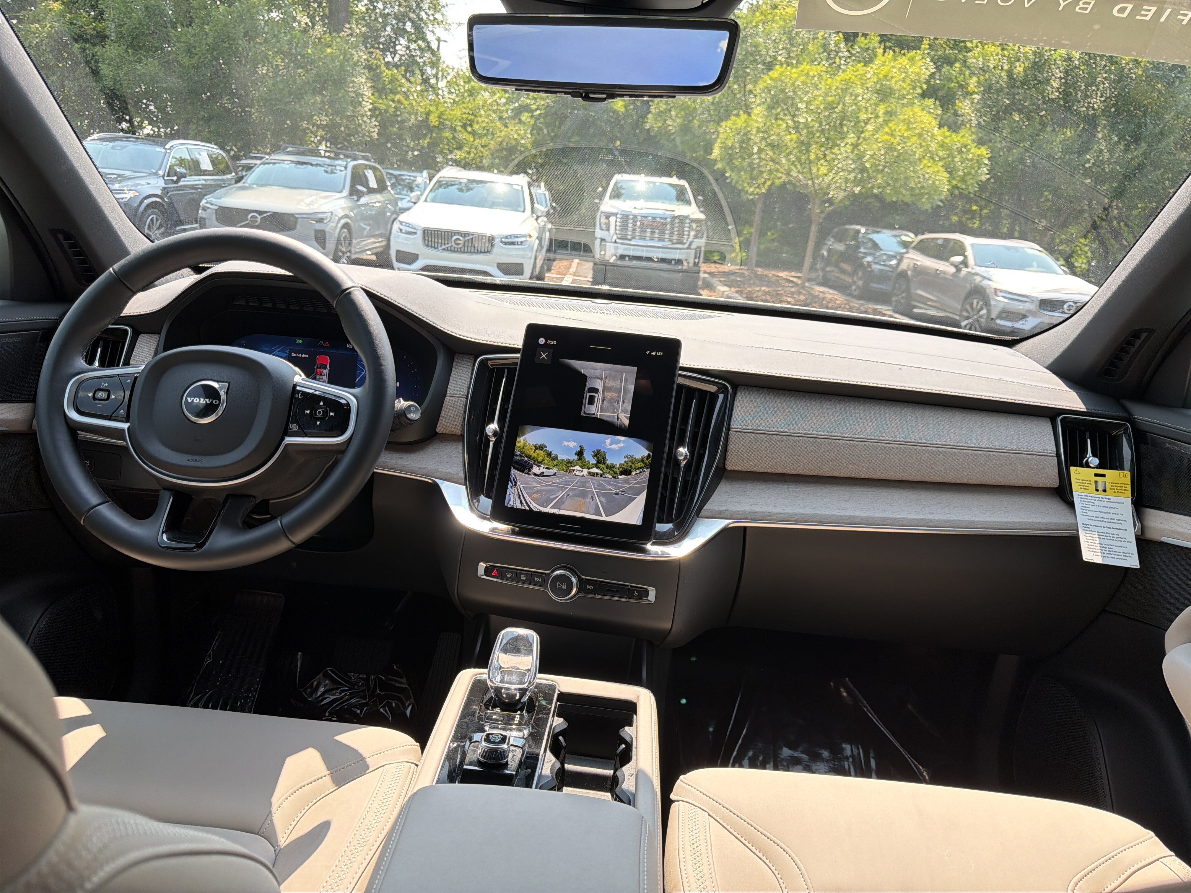 Certified 2026 Volvo XC90 B6 Plus w/ Protection Package Premier AWD/4WD image 30