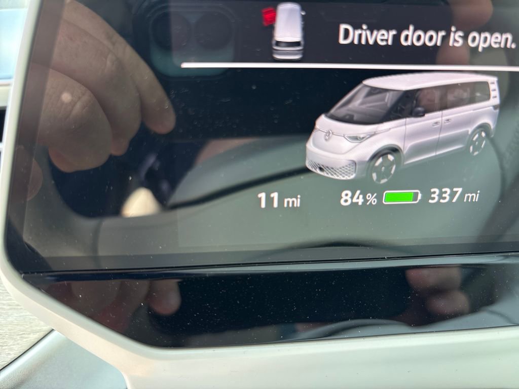 New 2025 Volkswagen ID. Buzz Pro S Plus AWD/4WD image 20