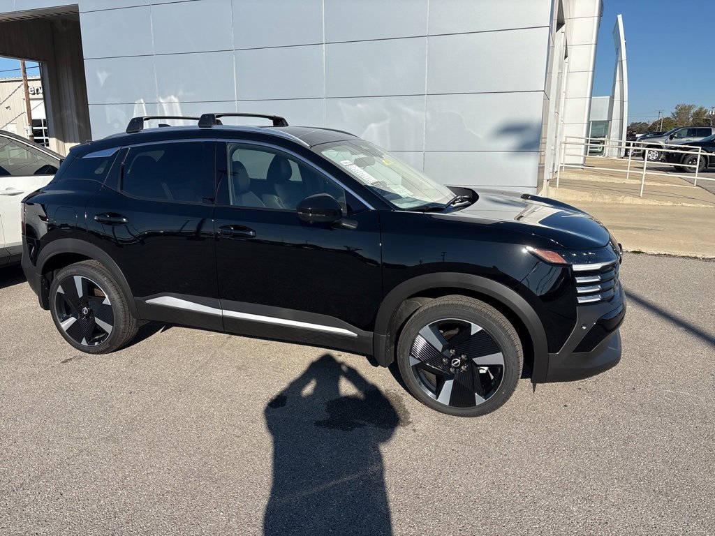 New 2025 Nissan Kicks SR