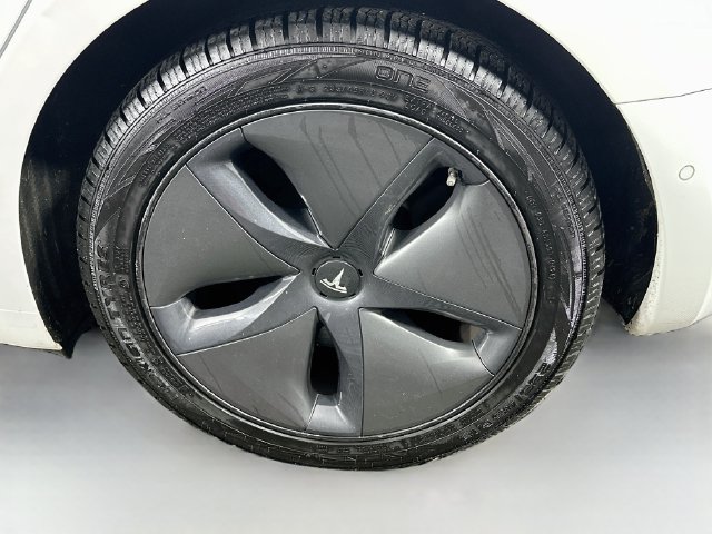 Used 2020 Tesla Model 3 Long Range AWD/4WD image 27