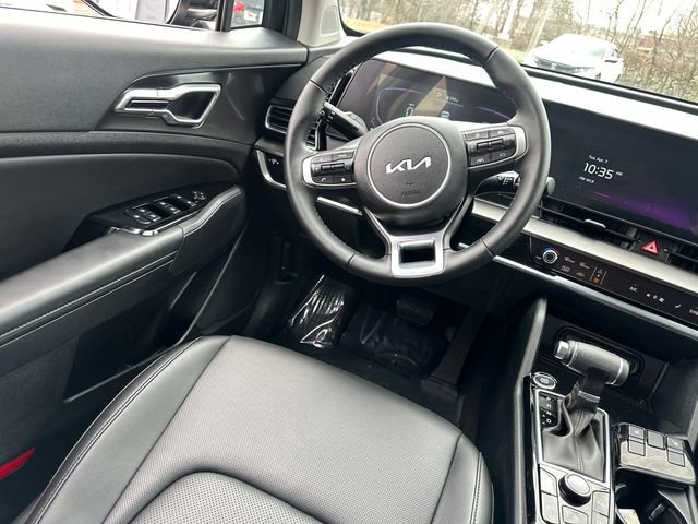 Used 2025 Kia Sportage EX image 18
