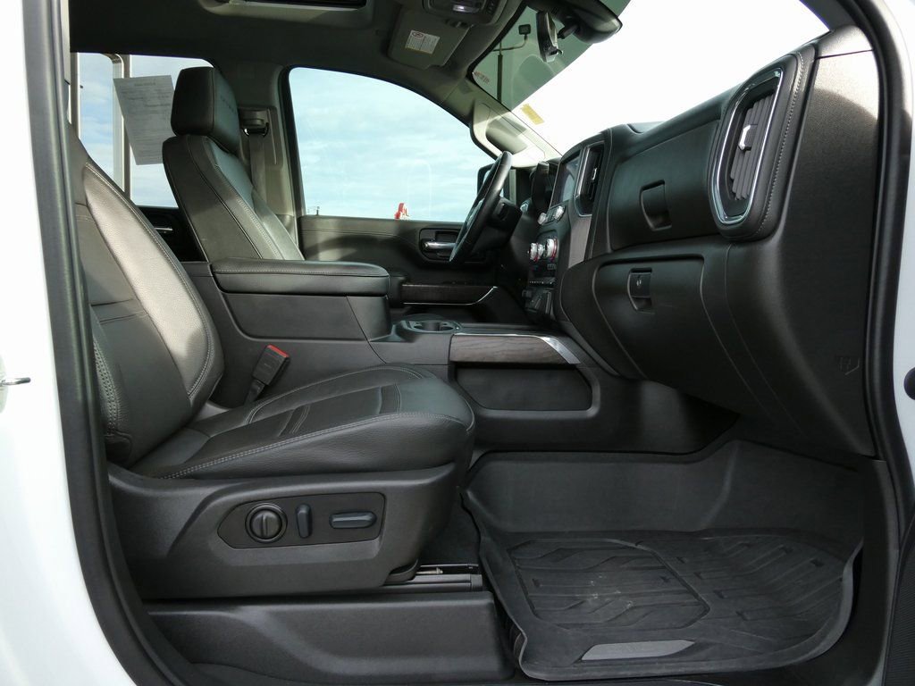 Used 2023 GMC Sierra 3500 Denali w/ Denali Ultimate Package image 15