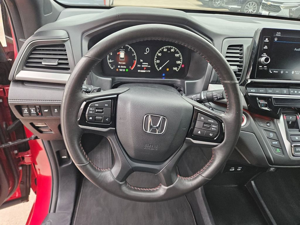 Used 2025 Honda Odyssey Sport-L image 18