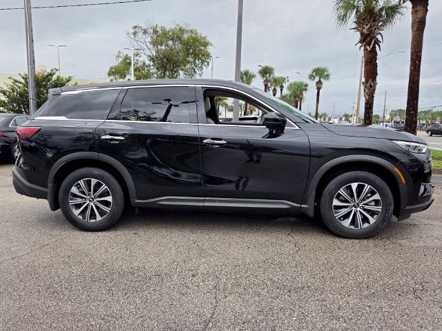 Certified 2025 INFINITI QX60 Pure FWD image 8