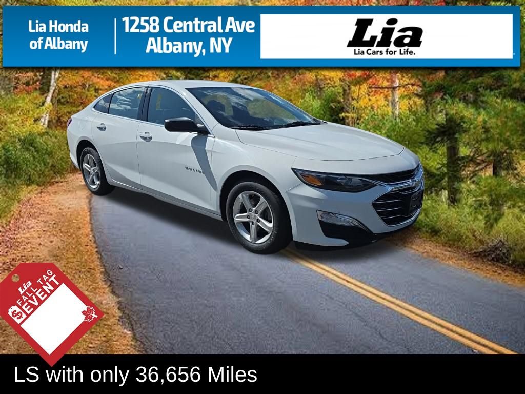 Used 2022 Chevrolet Malibu LS FWD image 1