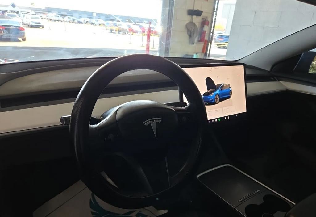 Used 2022 Tesla Model 3 image 6