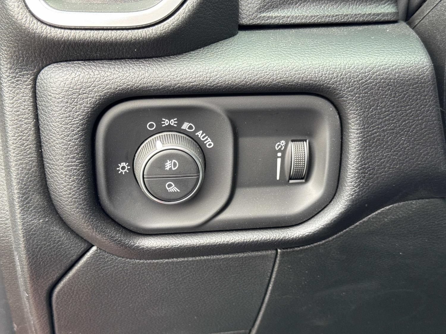 New 2026 RAM 3500 Big Horn AWD/4WD image 25