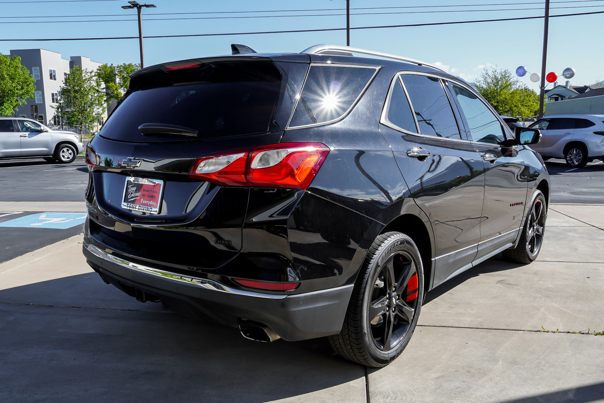 Used 2020 Chevrolet Equinox Premier w/ Premier Redline Edition image 8