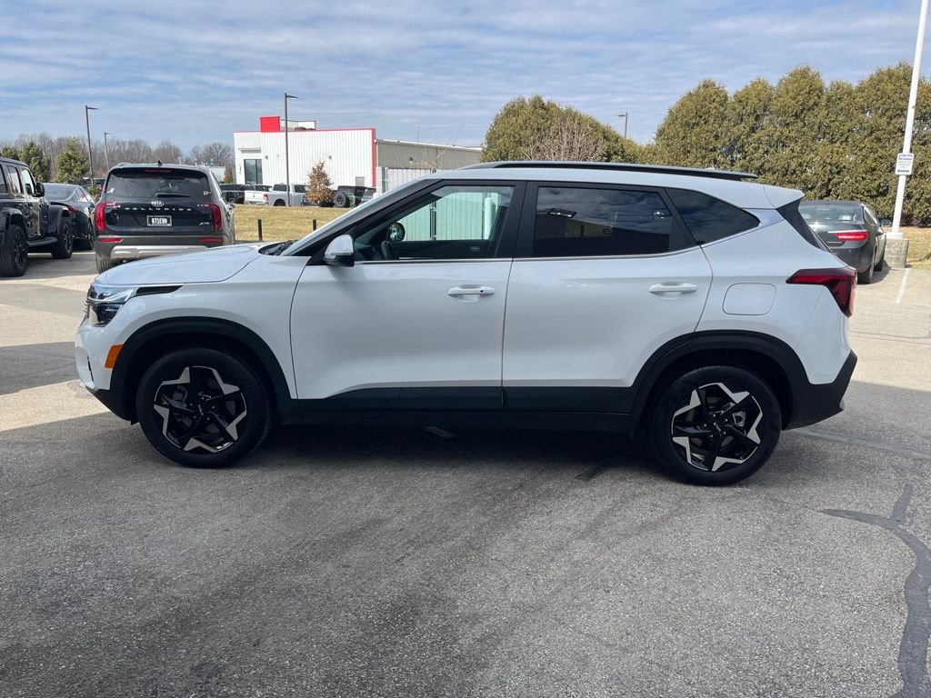 Used 2024 Kia Seltos EX image 4