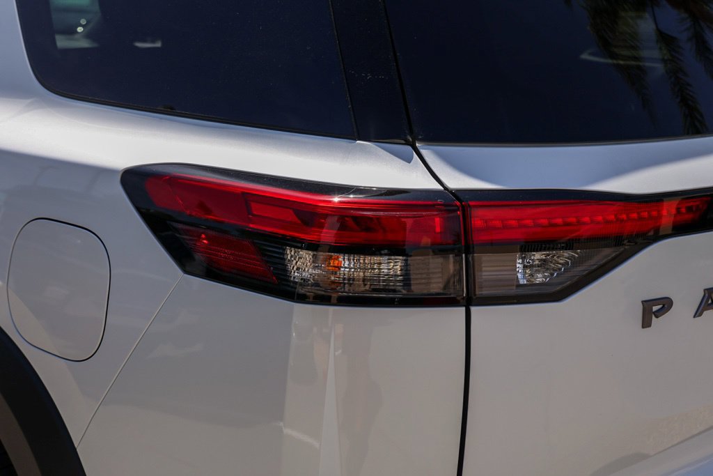 New 2026 Nissan Pathfinder SL FWD image 7