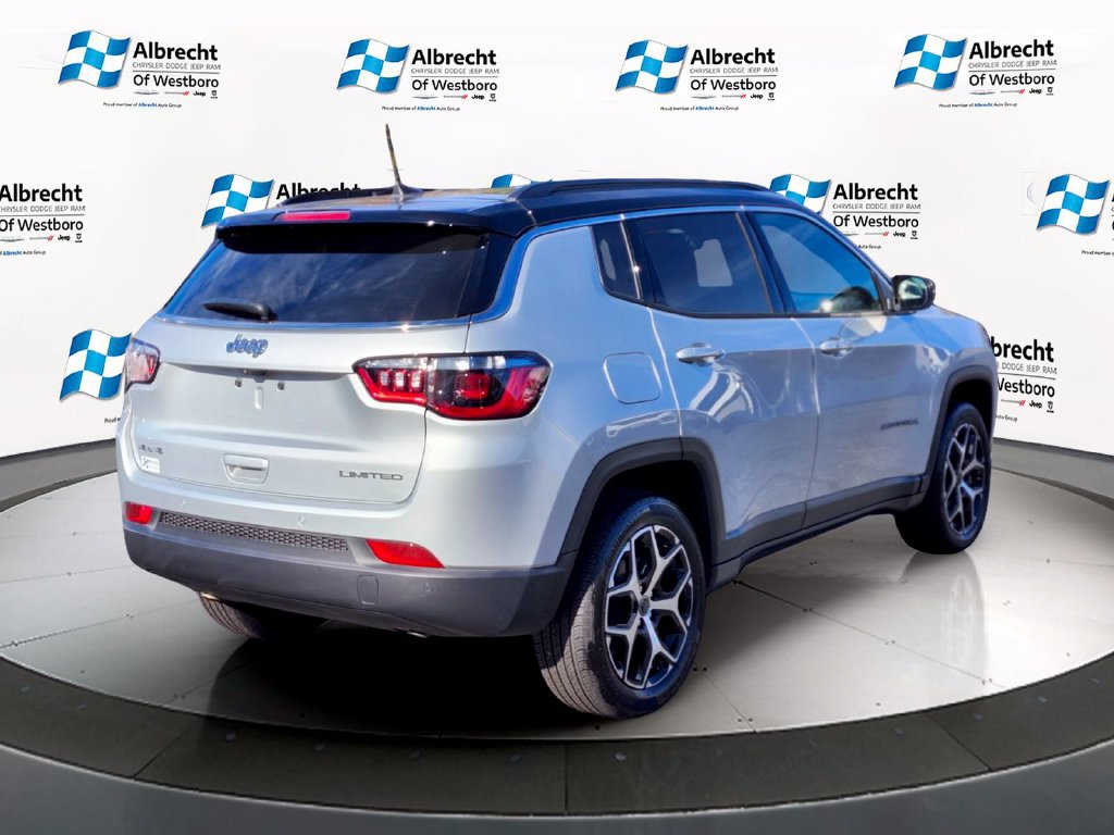 Used 2026 Jeep Compass Limited AWD/4WD image 5