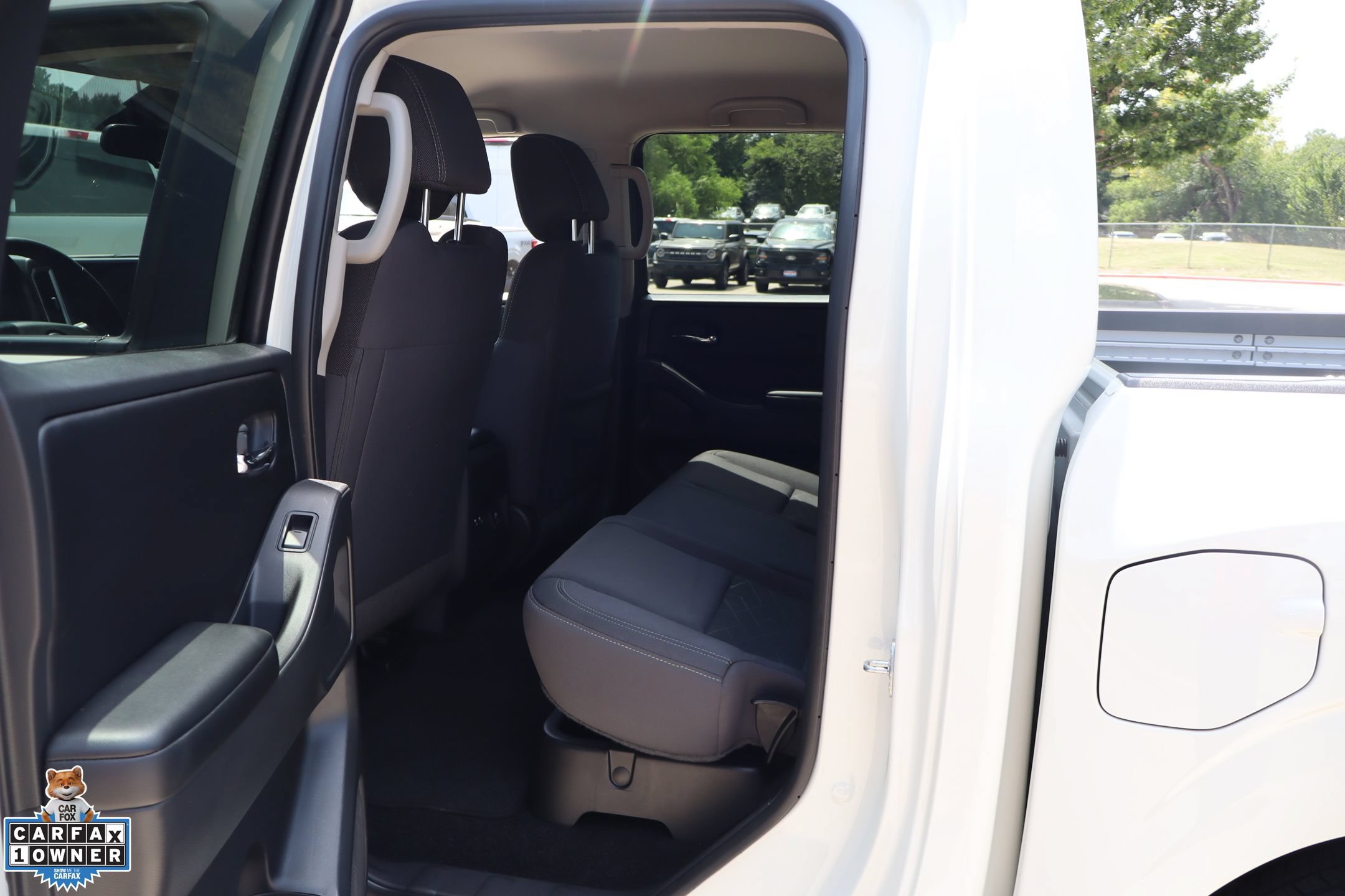 Used 2025 Nissan Frontier SV w/ SV Convenience Package RWD image 25