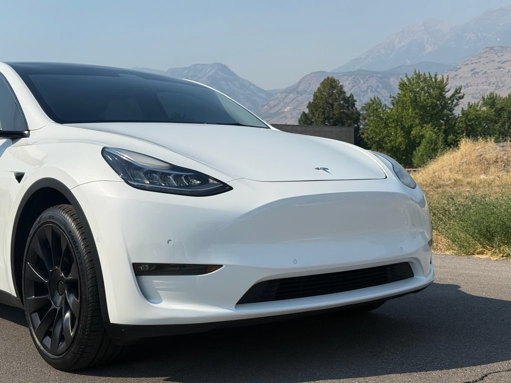 Used 2022 Tesla Model Y Long Range AWD/4WD image 16