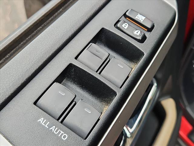 Used 2019 Toyota 4Runner SR5 AWD/4WD image 11