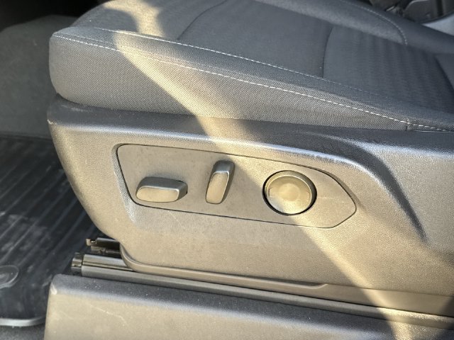 Used 2024 Chevrolet Silverado 1500 Custom Trail Boss w/ LPO, Dark Essentials Package AWD/4WD image 19