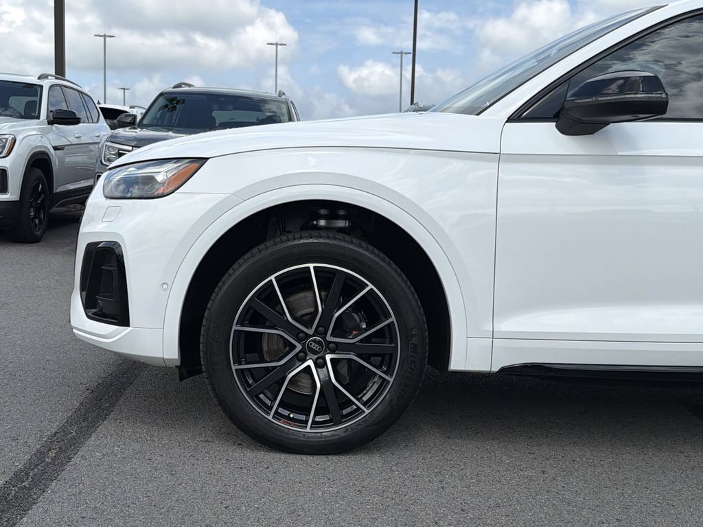 Used 2023 Audi SQ5 Prestige AWD/4WD image 9