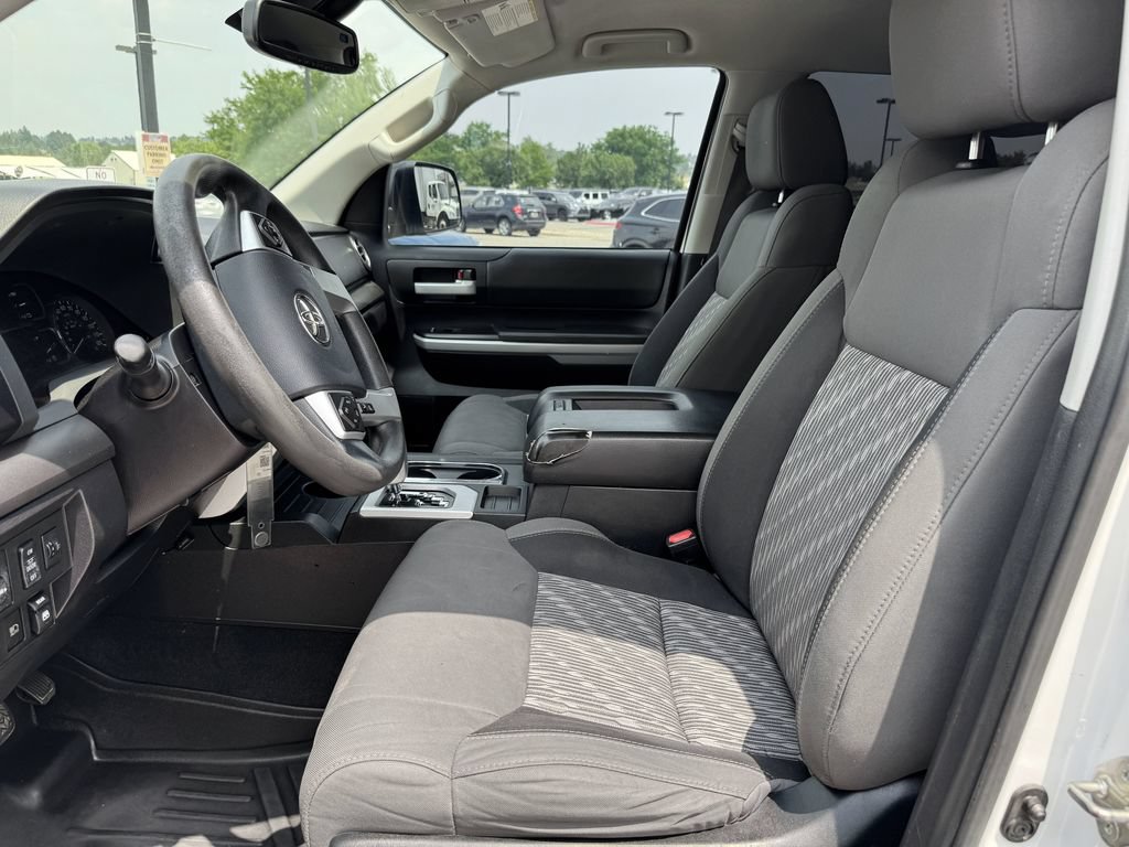Used 2018 Toyota Tundra SR5 w/ SR5 Upgrade Package AWD/4WD image 14