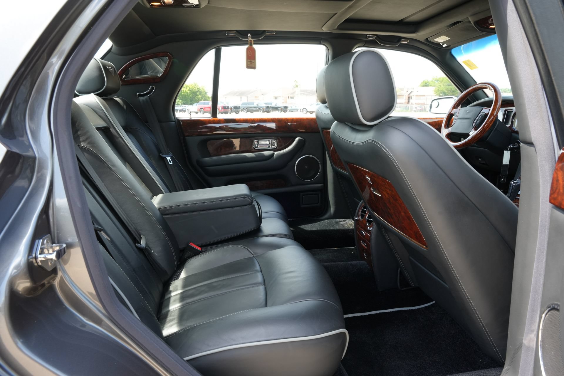 Used 2007 Bentley Arnage R RWD image 22
