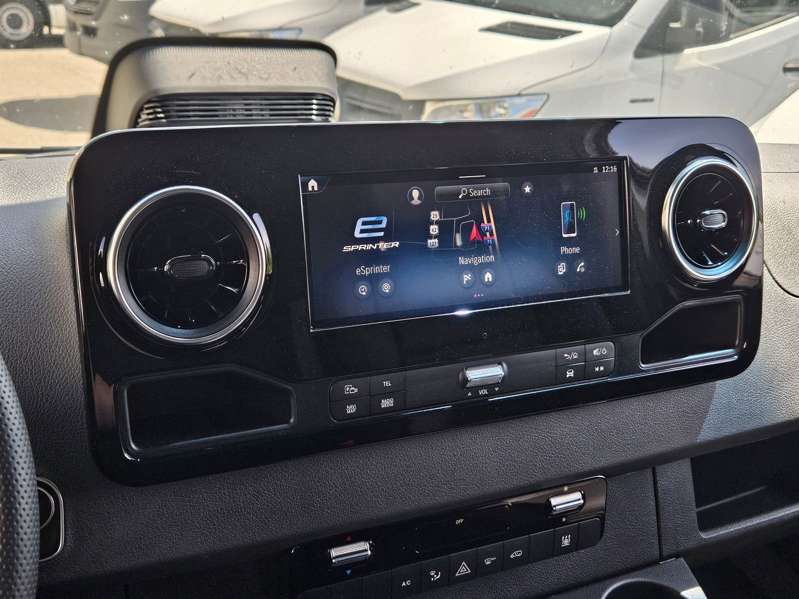 New 2025 Mercedes-Benz eSprinter 144 Cargo image 22