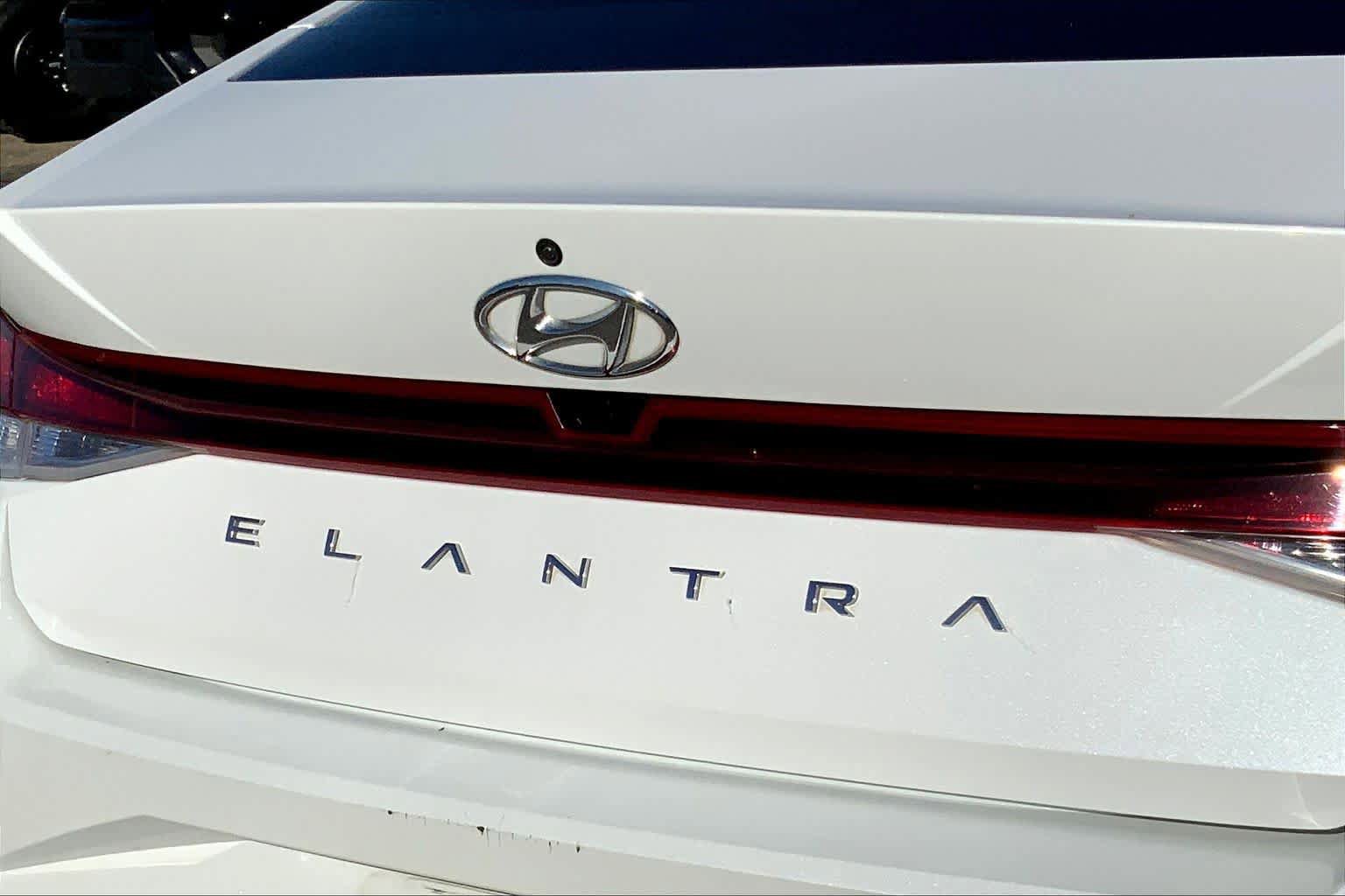 Used 2022 Hyundai Elantra SEL w/ Cargo Package FWD image 25