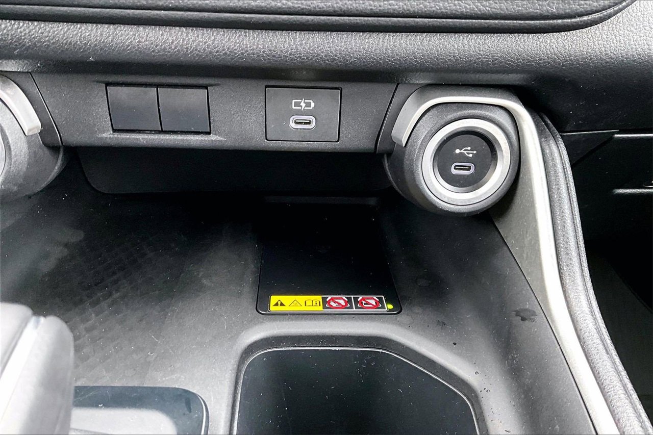 Used 2024 Toyota Grand Highlander Limited image 15