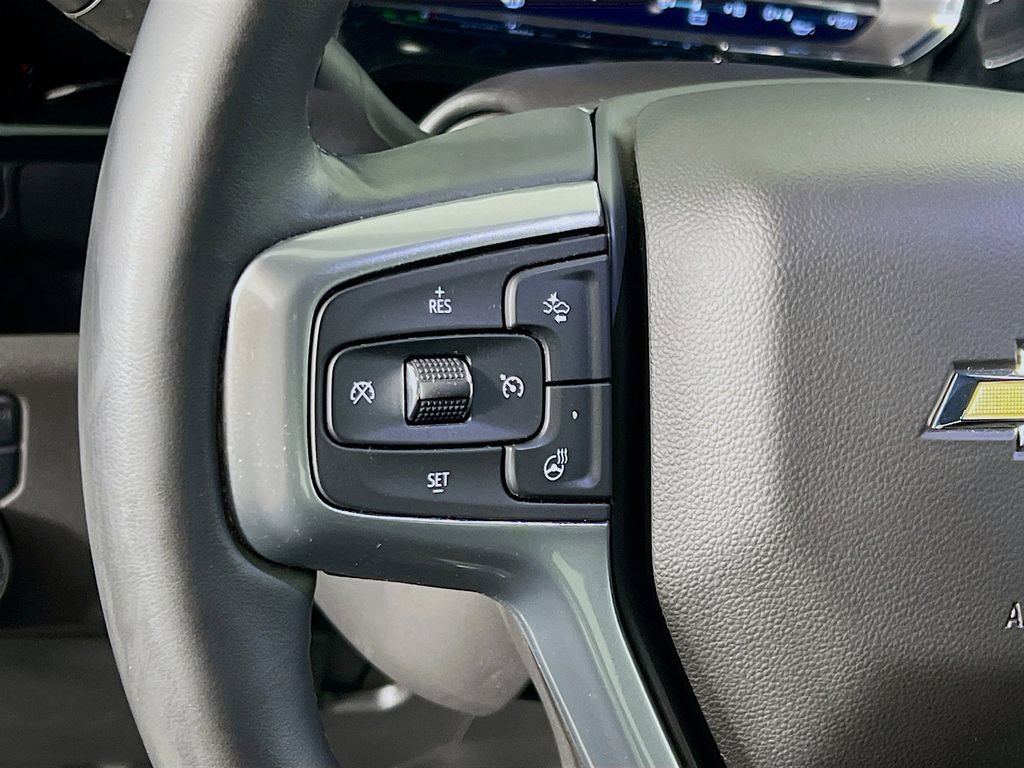 Used 2024 Chevrolet Silverado 1500 LT AWD/4WD image 10