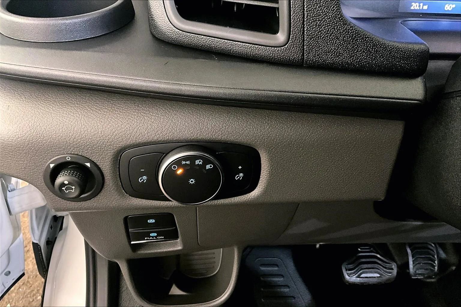 New 2026 Ford Transit 250 148 Medium Roof image 30