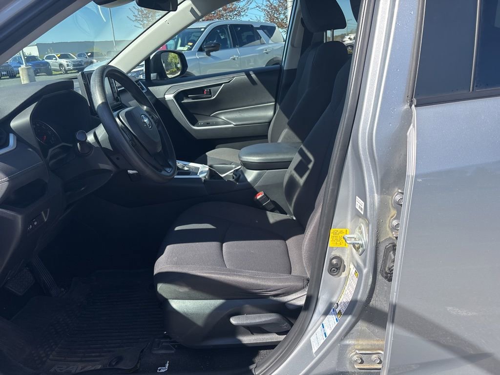 Used 2020 Toyota RAV4 LE w/ All Weather Liner Package AWD/4WD image 11