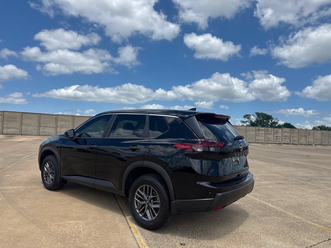 Certified 2026 Nissan Rogue S FWD image 15