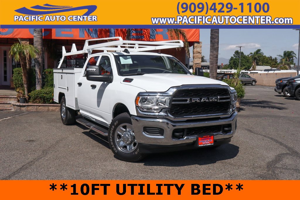 Used 2024 RAM 2500 Tradesman w/ Chrome Appearance Group